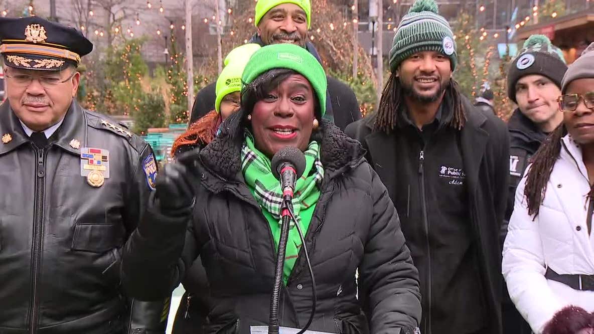 Mayor Parker fumbles Eagles chant: 'E-L-G-L-E-S! Eagles!'